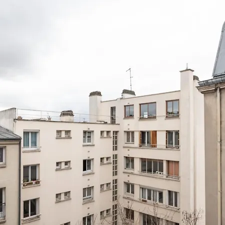 Bright Flat Just A Stone's Throw From Montmartre דירה פריז